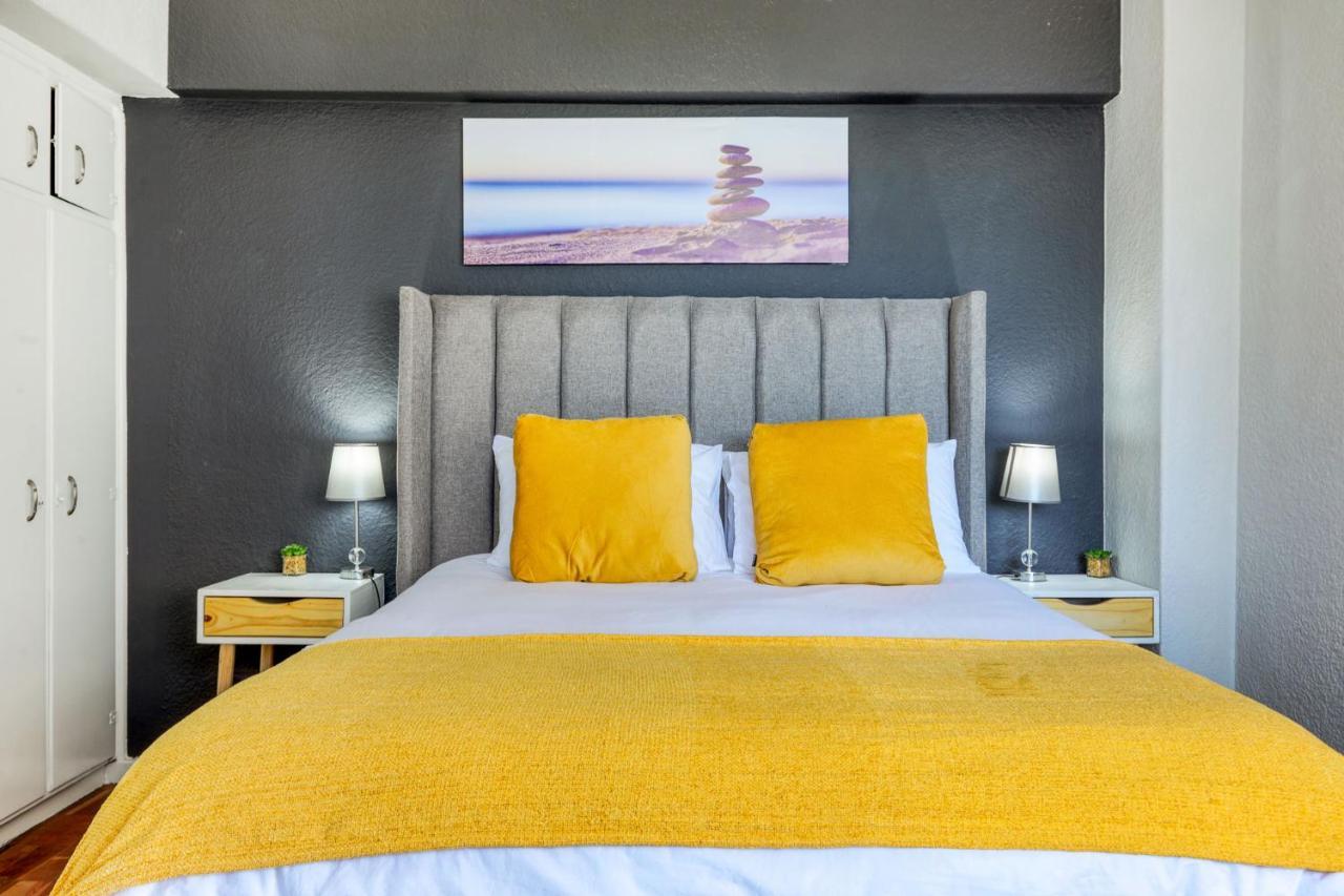Apartment Backup-power Trendy 2 Bed Balcony Cape Town