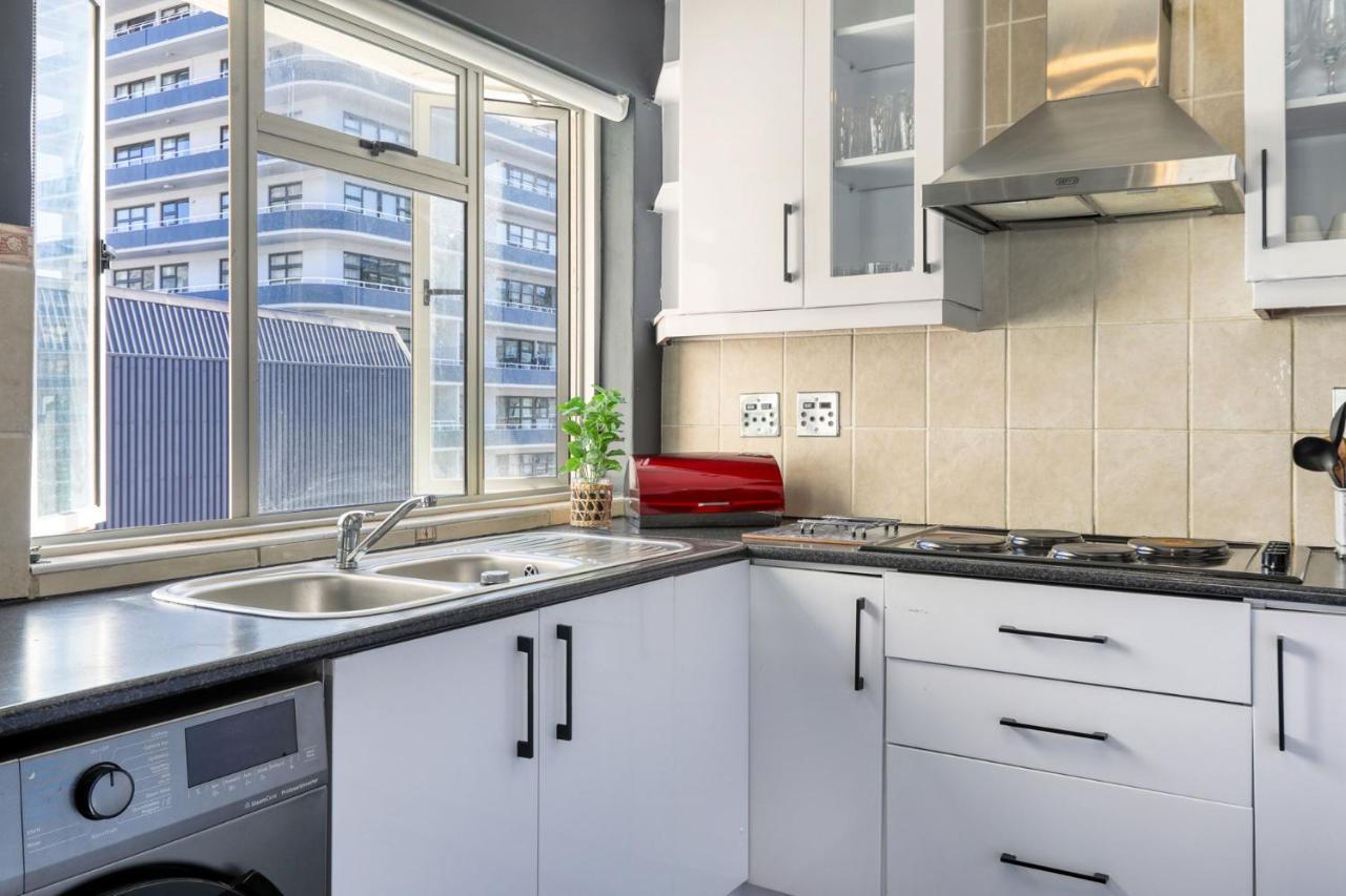Backup-power Trendy 2 Bed Balcony Apartment