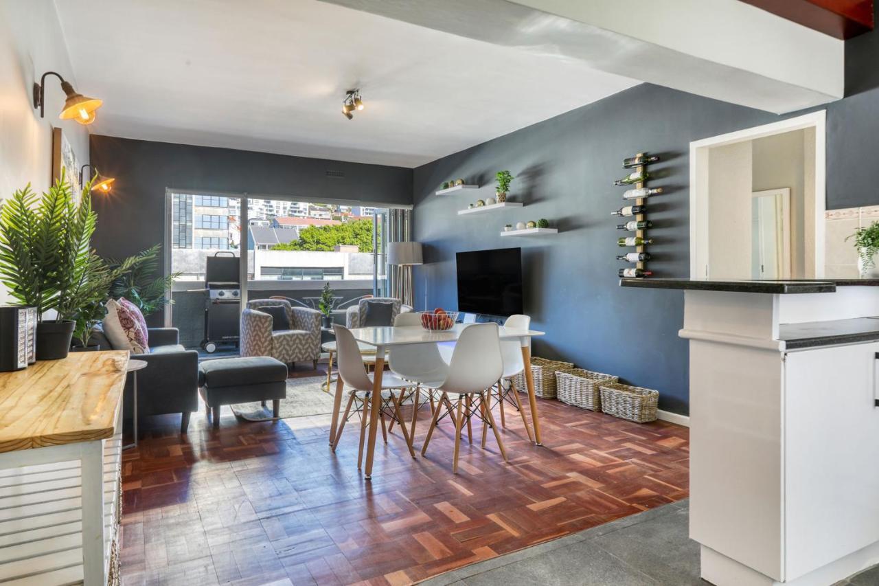 Apartment Backup-power Trendy 2 Bed Balcony Kapstadt
