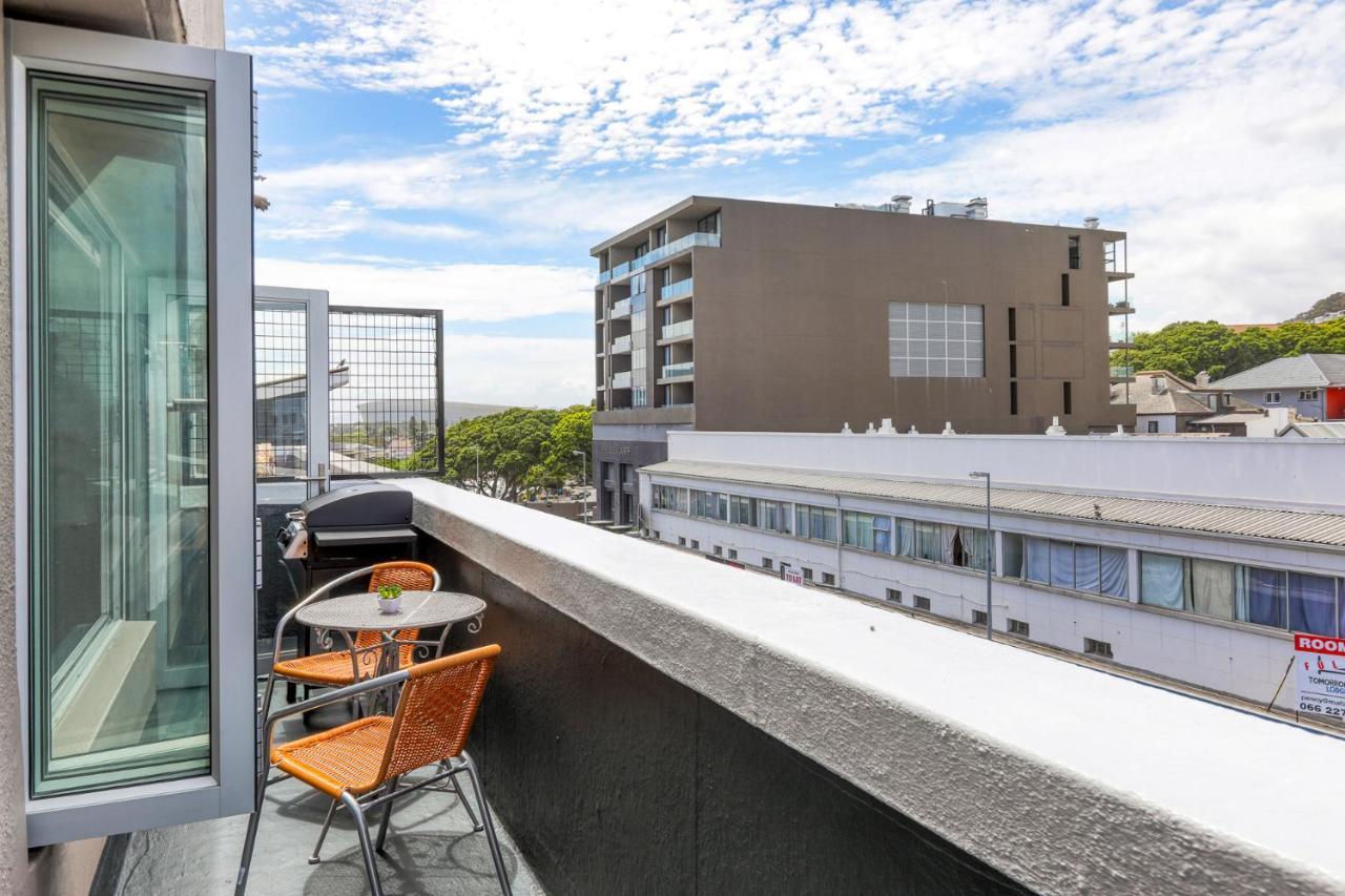 Backup-power Trendy 2 Bed Balcony Apartment *
